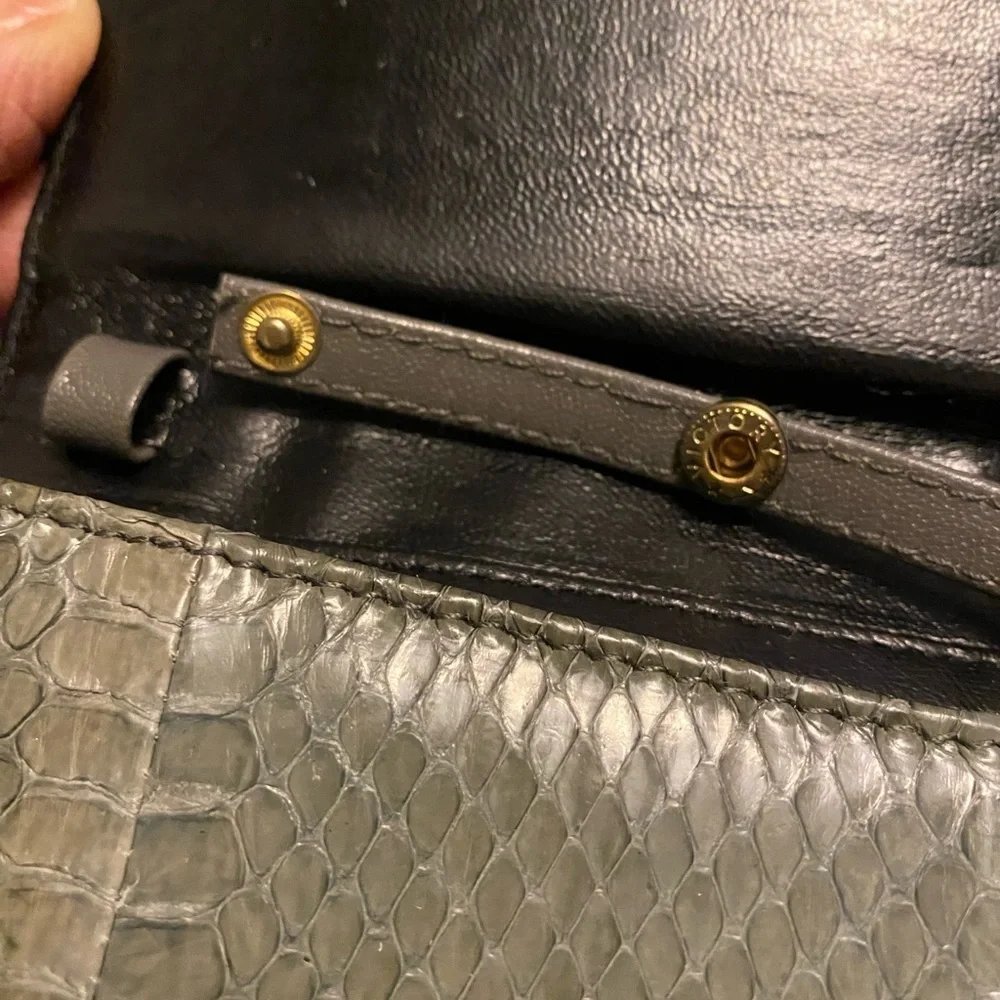 Vintage Magnum snakeskin clutch. Never worn. - Picture 4 of 4